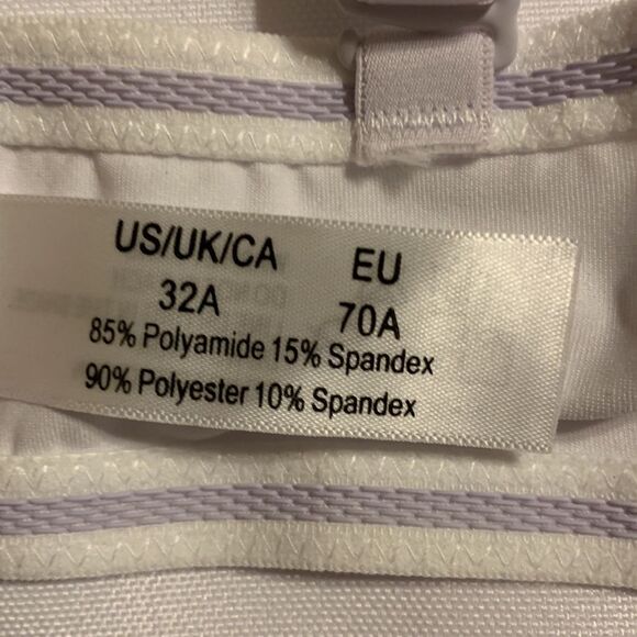 32A white bra adjustable straps to razor back - Picture 3 of 7